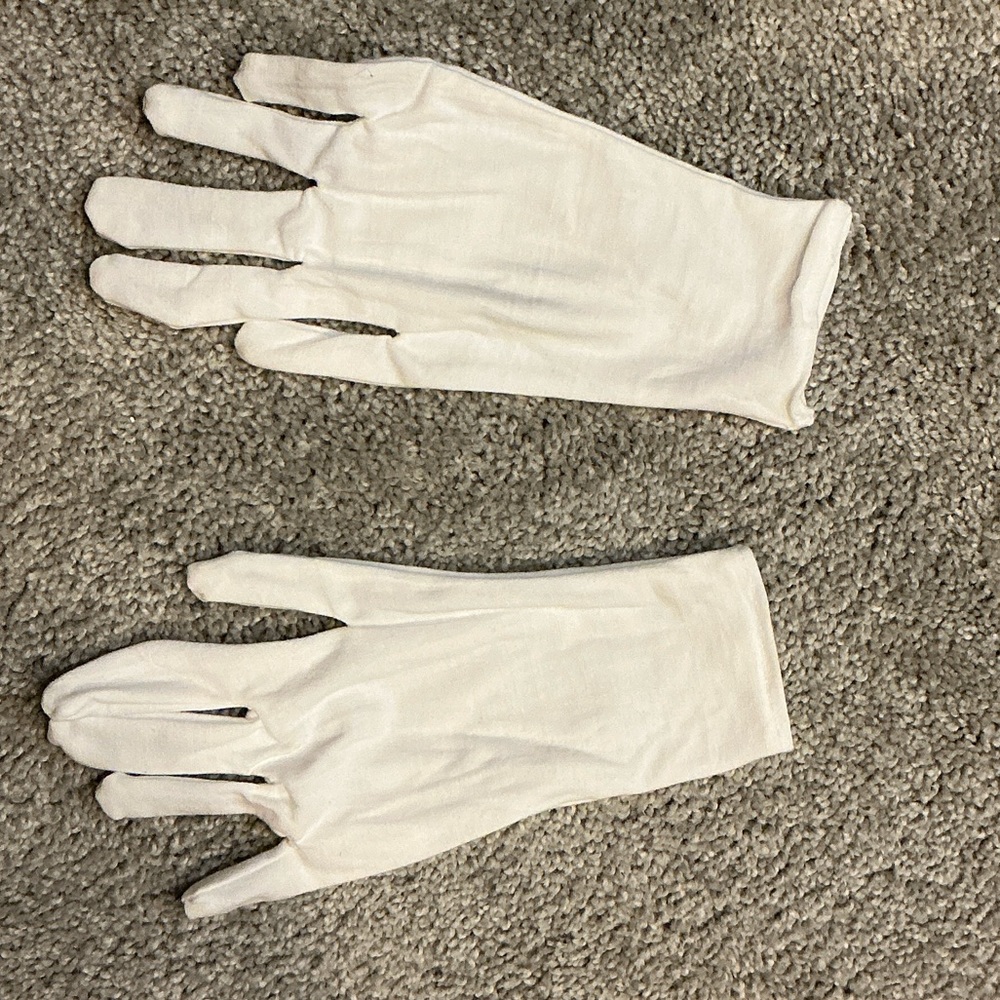 White Gloves-7 pairs